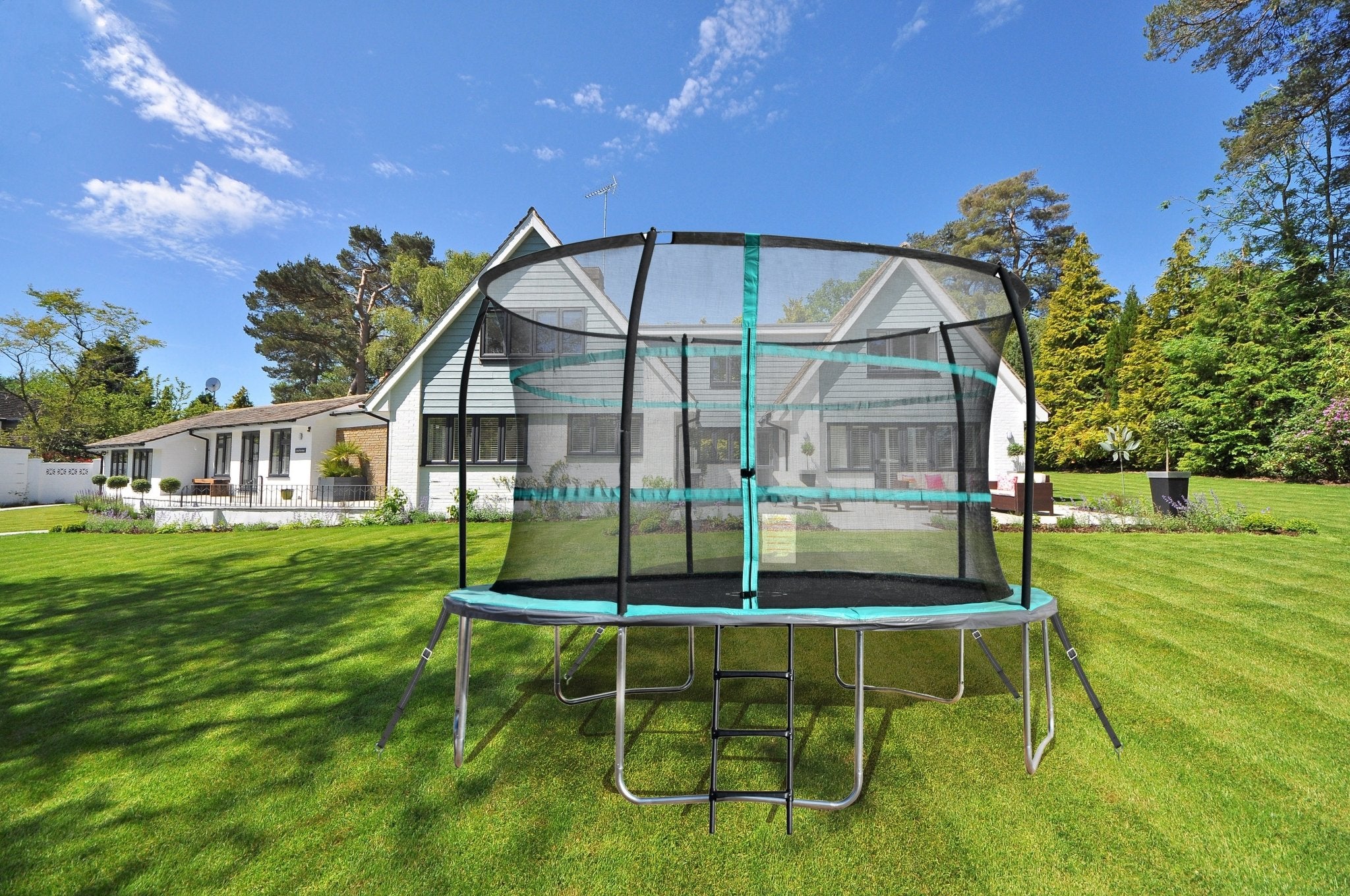 12Ft Trampoline With Enclosure, Ladder Tiedown & Anchor Kit