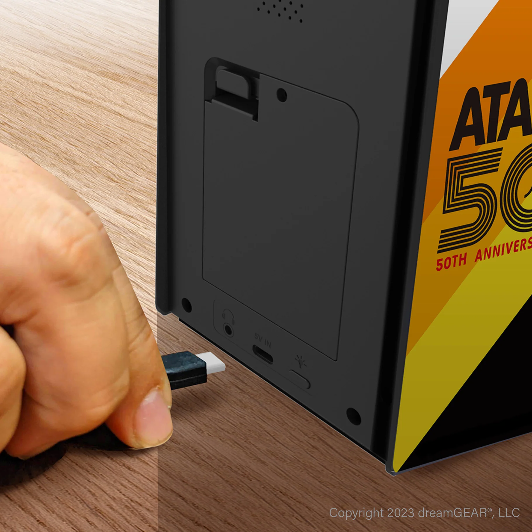 Atari Micro Player Pro 6.7" Portable Retro Arcade (100 Games in 1) - Image 4