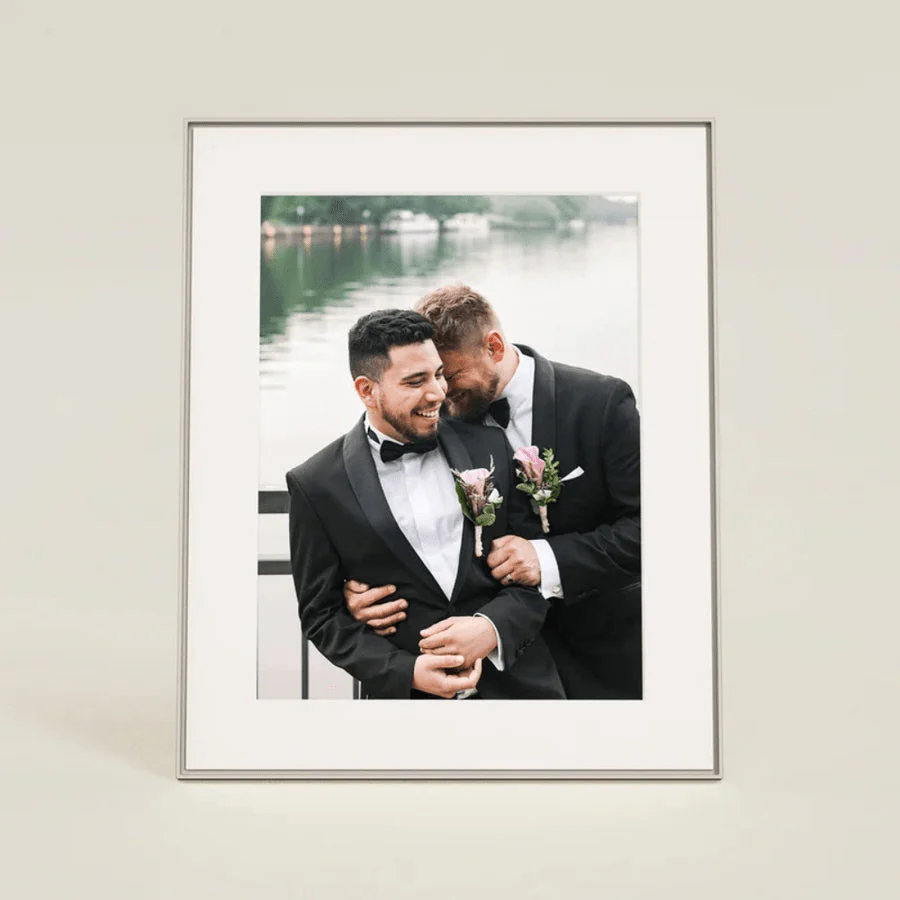 Aura Walden 15" Digital Photo Frame – Clay with Paper Mat | AF115-MWHT - Image 3