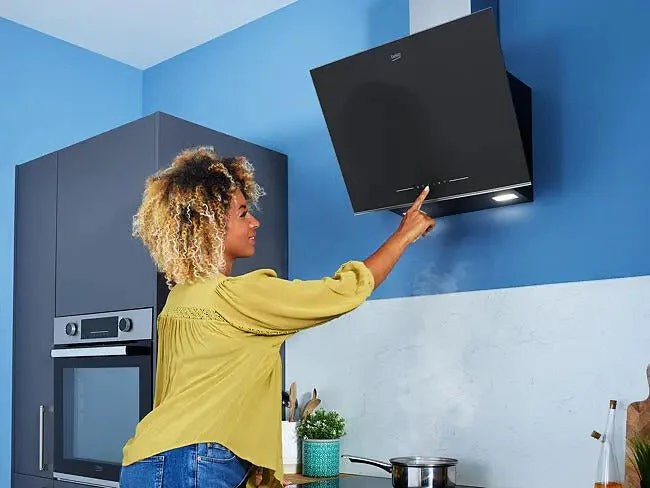 Beko 60cm Inclined Cooker Hood BHCA66341BBH - Image 7