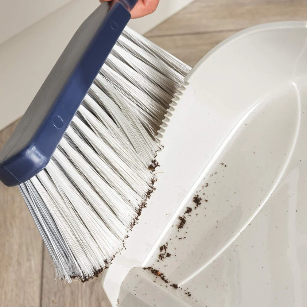 Beldray Deep Clean XL Dustpan & Dual-Action Brush Set - Image 3