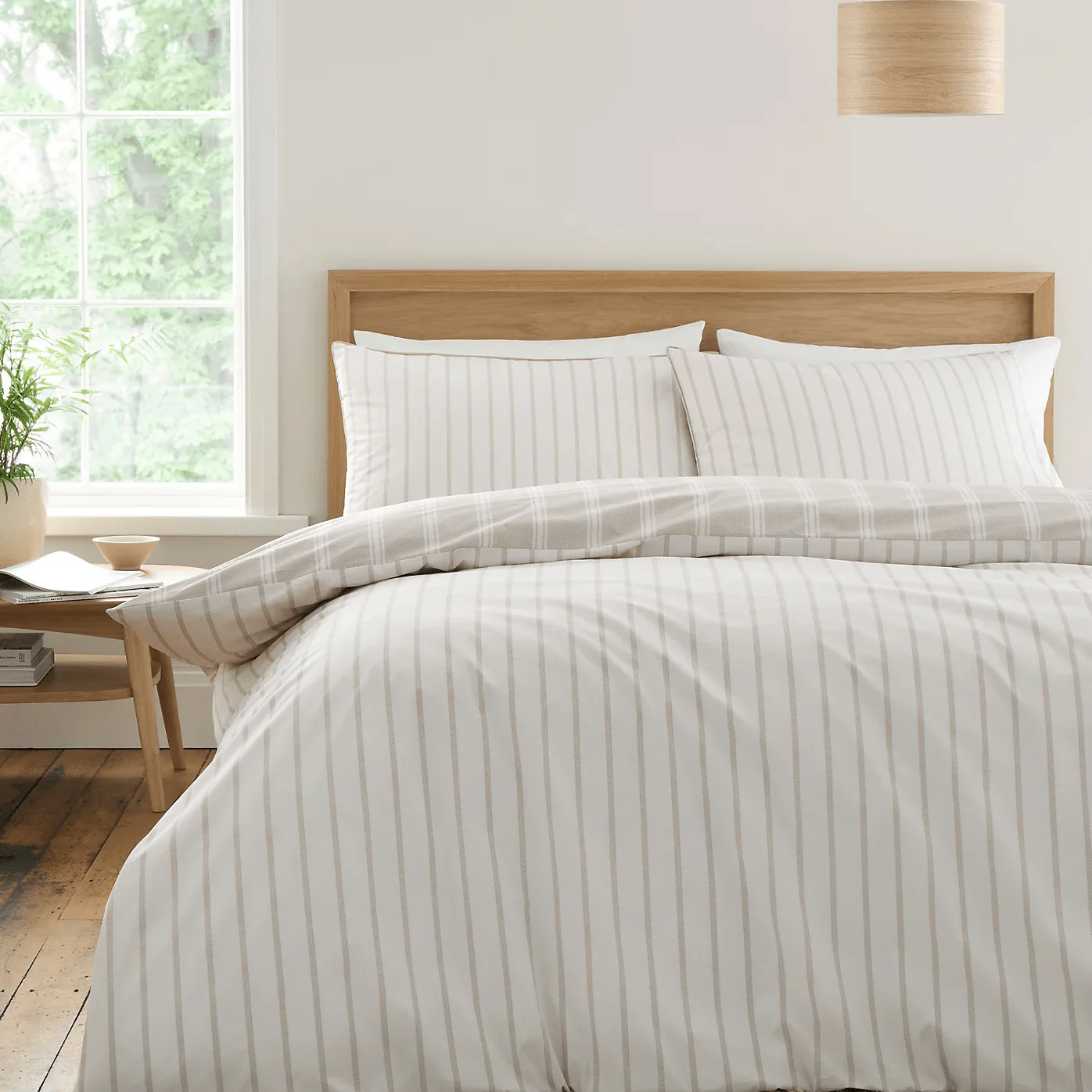 Bianca 200 Thread Count Ashford Stripe Natural Duvet Set - Double - Image 2
