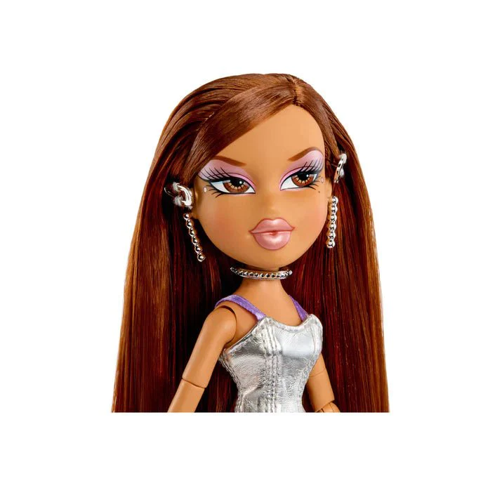 Bratz Charmz Doll - Yasmin - Image 4