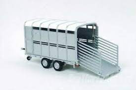 Britains 1:32 Ifor Williams LiveStock Trailer