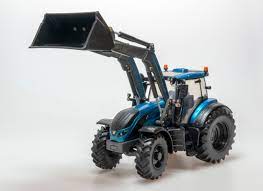 Britains 1:32 Valtra T234 With Front Loader