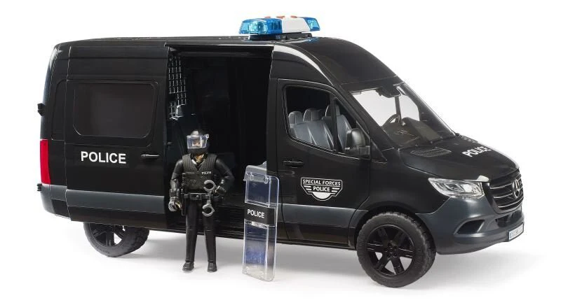 Bruder MB Sprinter with Policeman