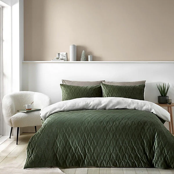 Catherine Lansfield Bedding Cosy Soft Christmas Tree Green Duvet Cover Set - Kingsize