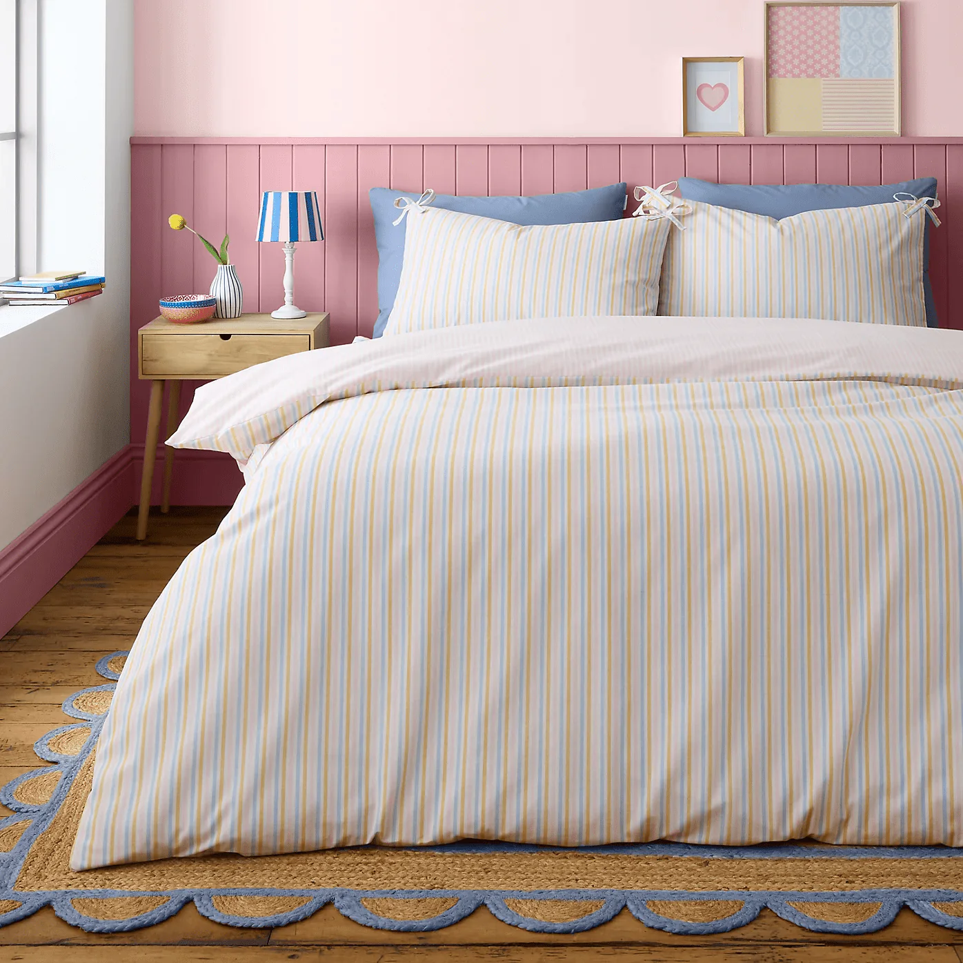 Catherine Lansfield Brighton Stripe Bow Trim Duvet Cover Set - Kingsize