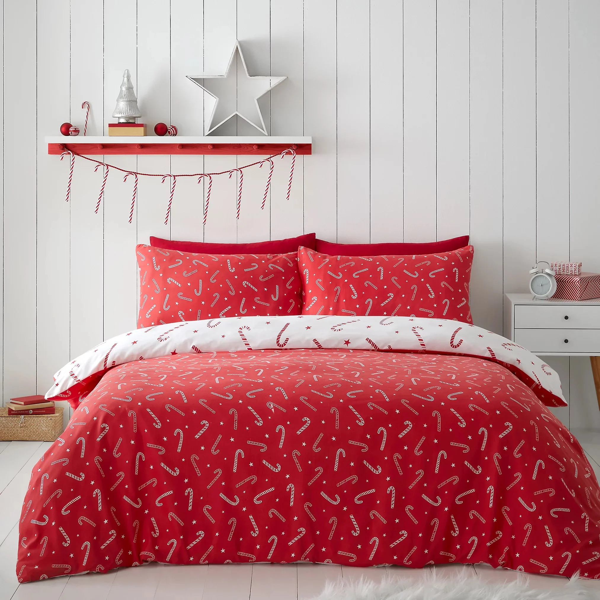Catherine Lansfield Christmas Candy Cane Reversible Duvet Set - Single - Image 2