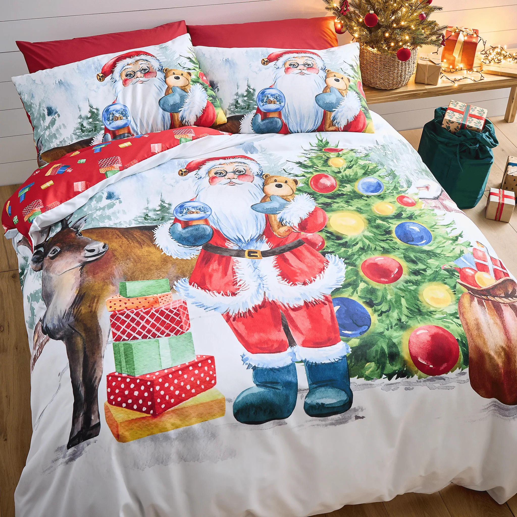 Catherine Lansfield Christmas Retro Santa Reversible Duvet Cover Set Single