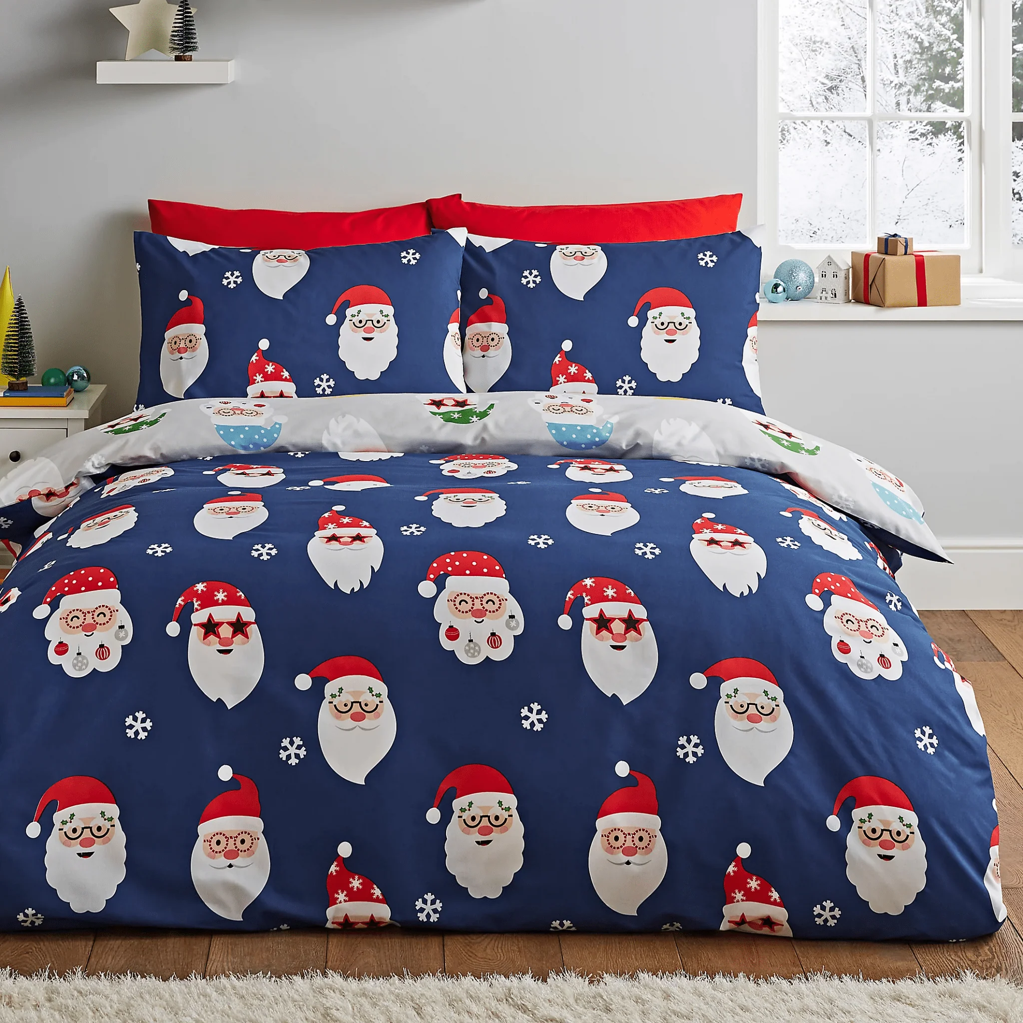 Catherine Lansfield Christmas Santa Spec-Tacular Reversible Duvet Cover Set Single - Image 2