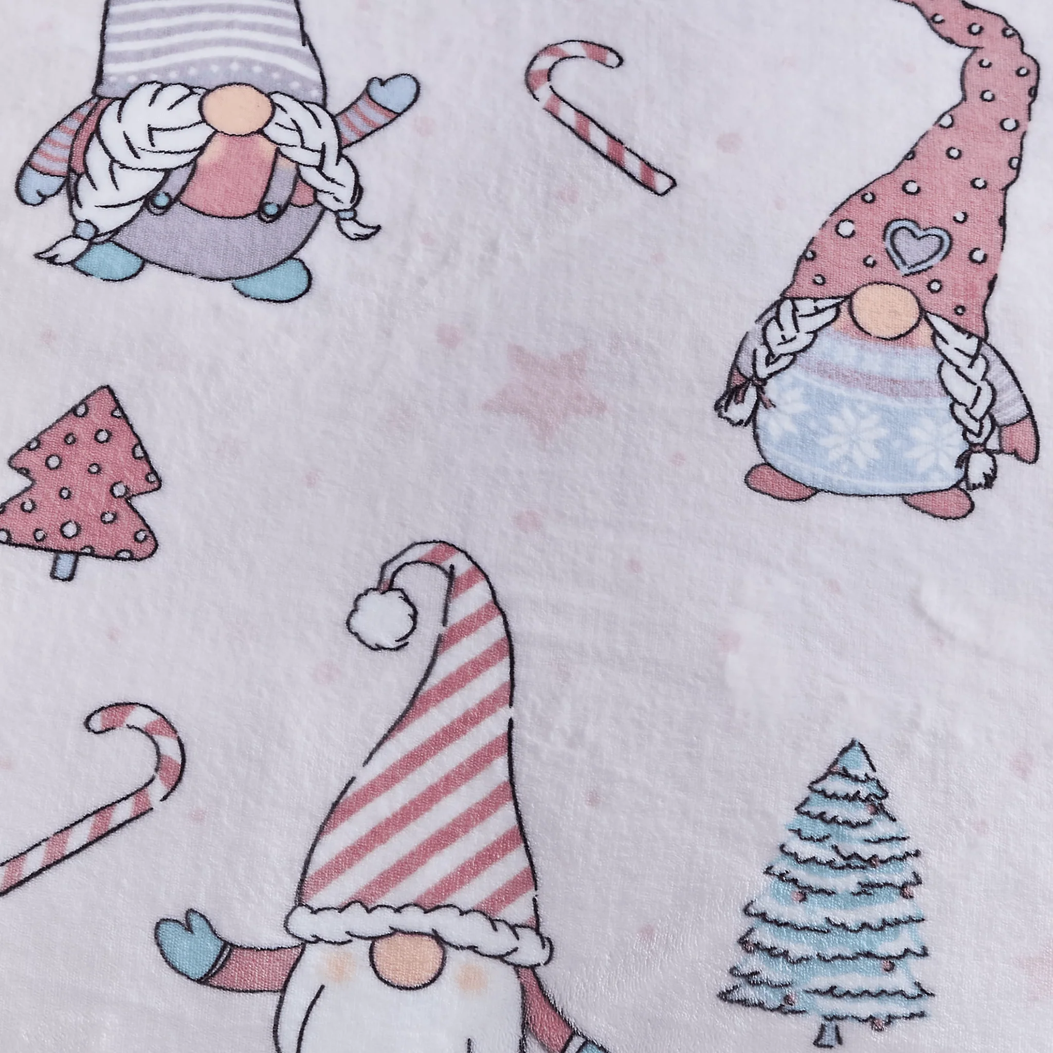 Catherine Lansfield Cosy Gnomes Fleece Throw Pink 130 x 170cm - Image 3