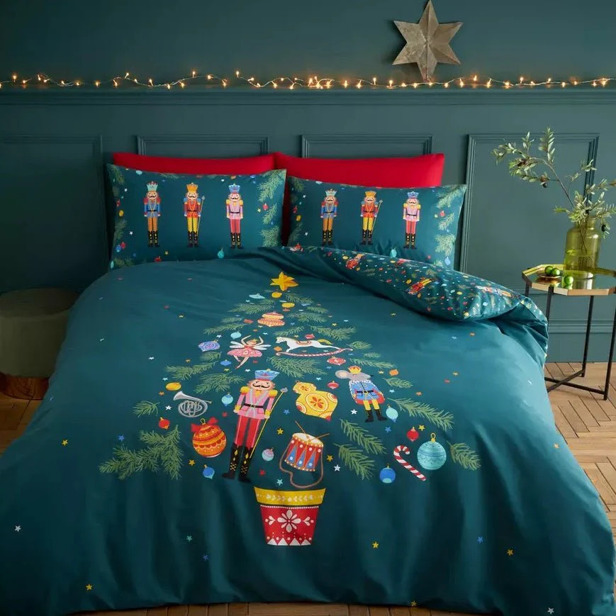 Catherine Lansfield Nutcracker Green Duvet Set - Double