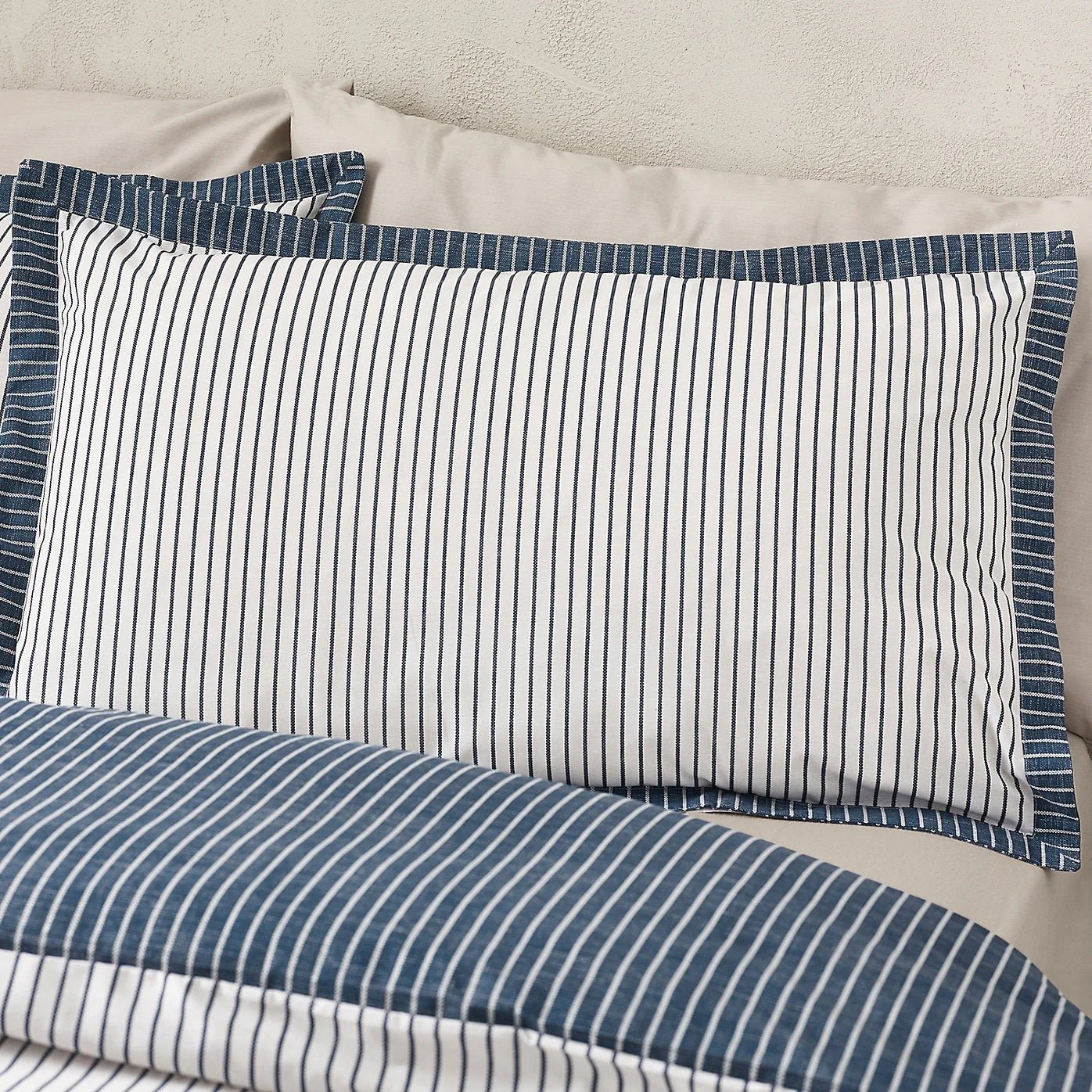 Catherine Lansfield Oxford Pinstripe Reversible Duvet Cover Set – Navy (Double) - Image 3