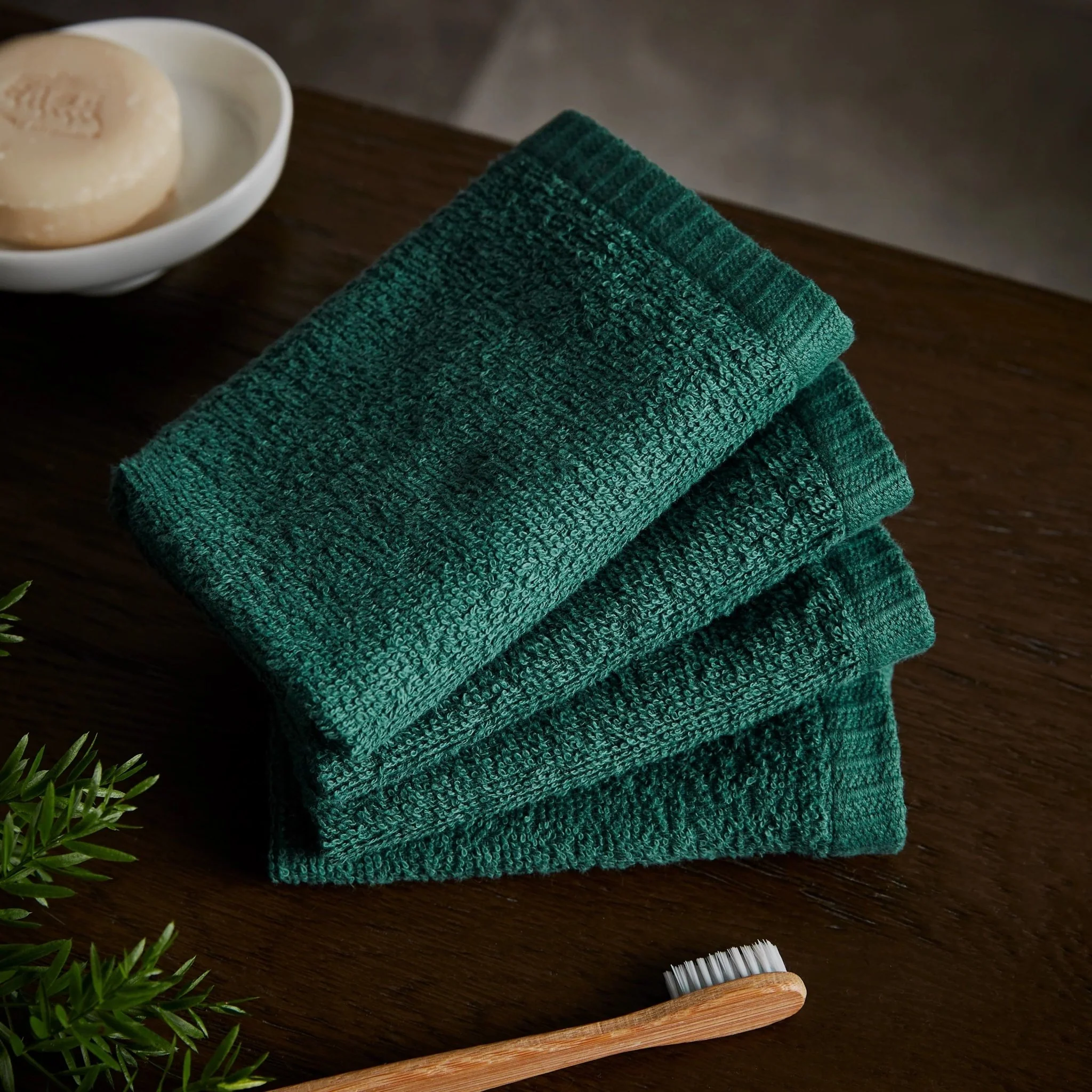 Catherine Lansfield Quick Dry Cotton 4pk Face Cloths Forest Green