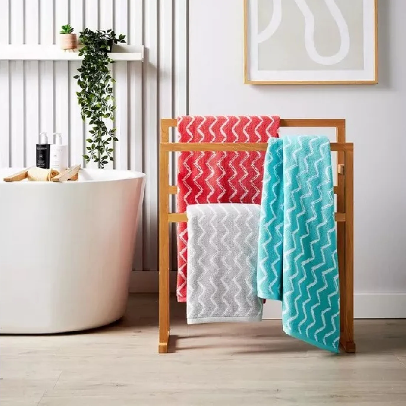 Christy Zig Zag Bath Towel Coral 70 x 125cm - Image 3