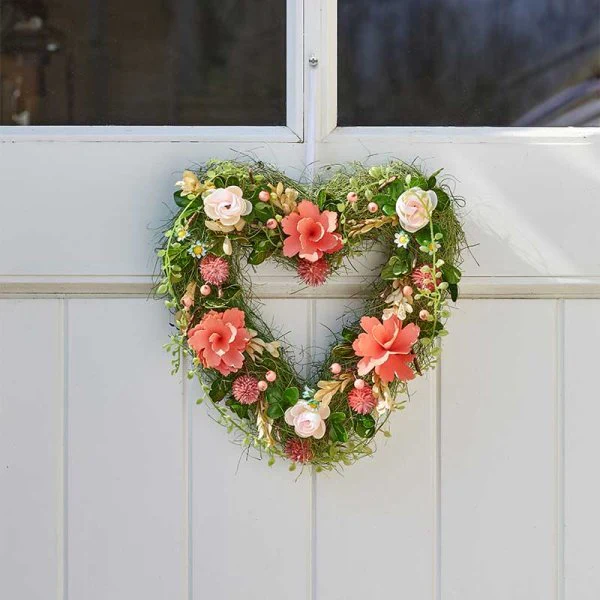 Faux FloraHeart Wreath 30cm - Image 2