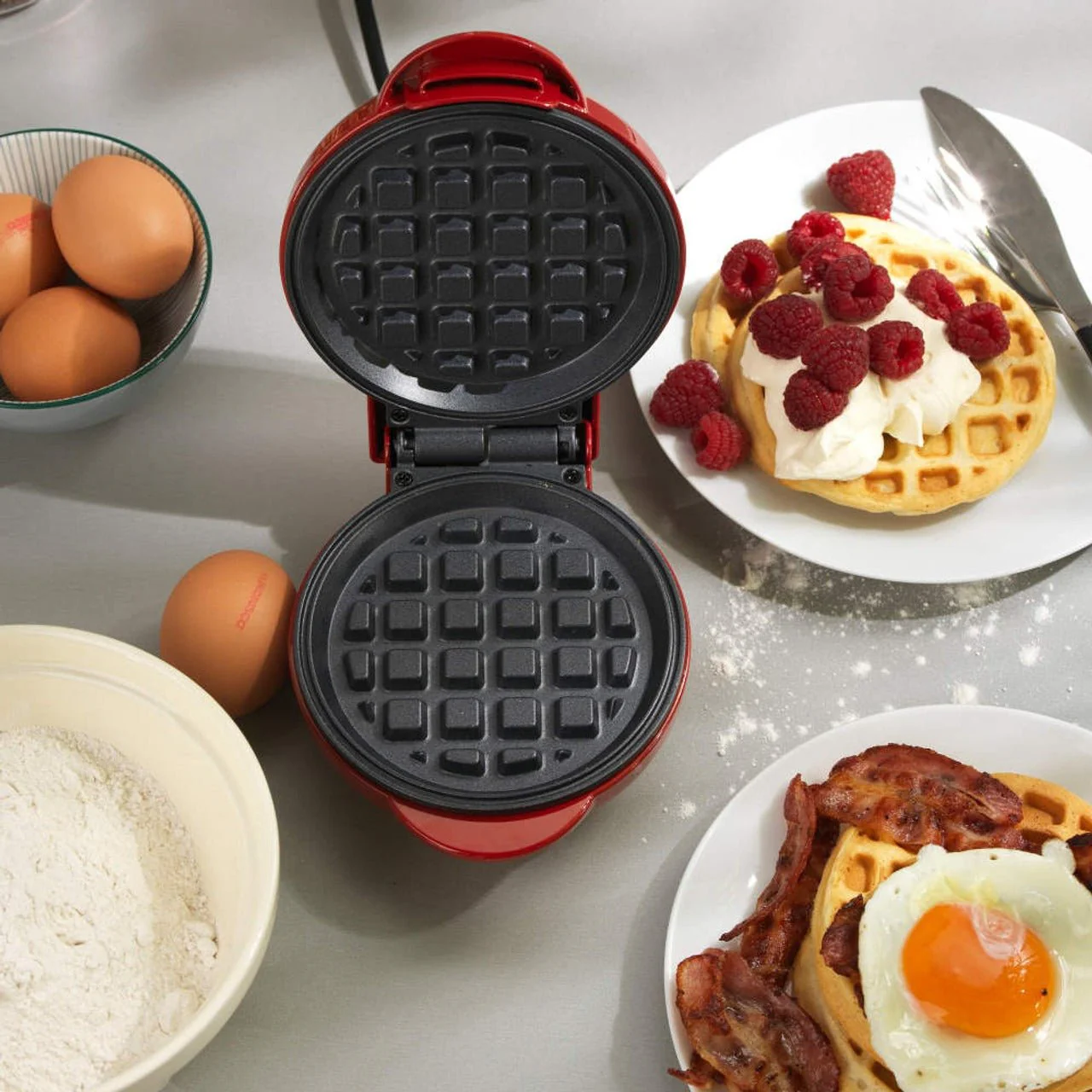Giles & Posner Compact Electric Non-Stick Mini Waffle Maker | Red - Image 2