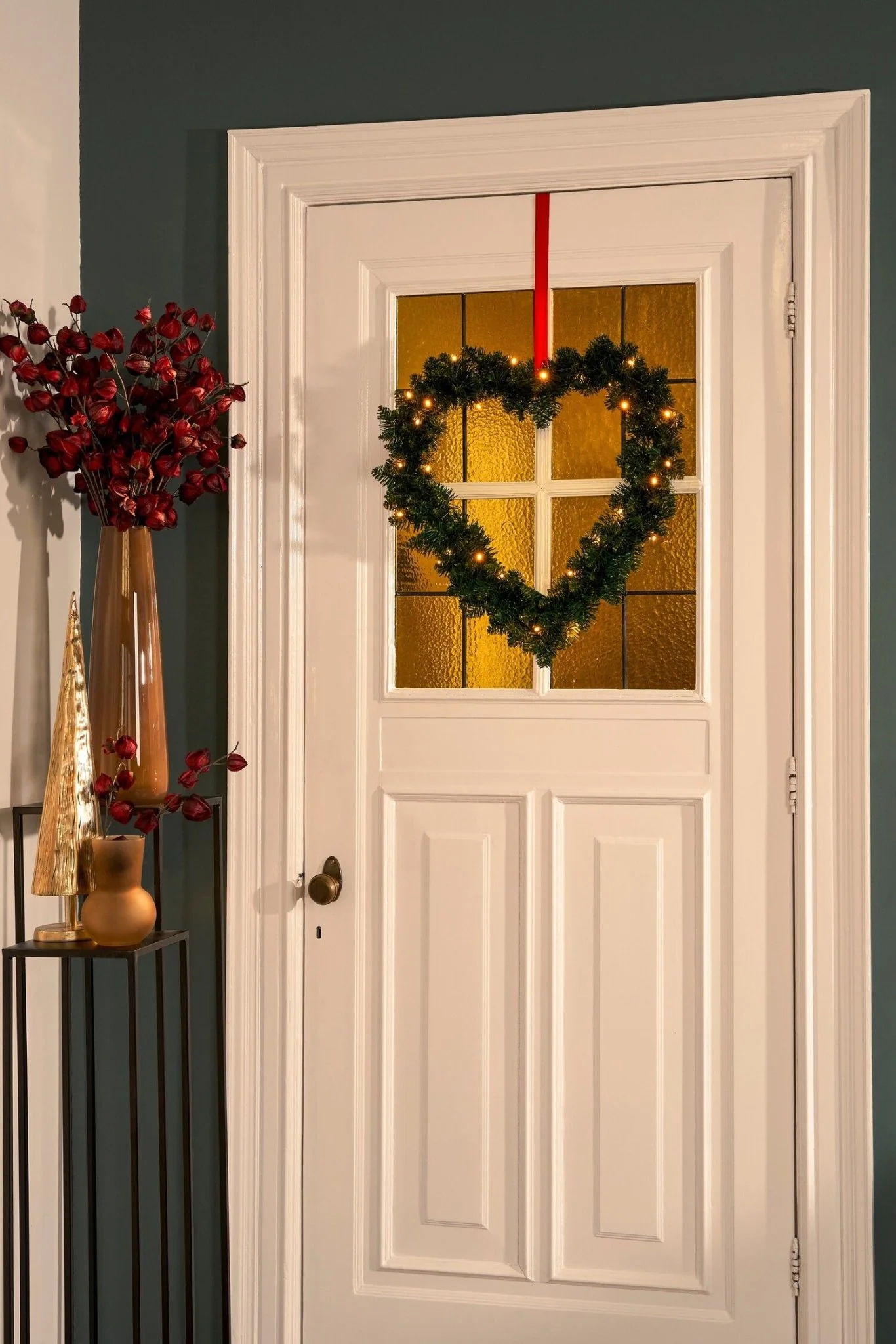 Heart Shaped Christmas Wreath 30 LED 180 Tips Battery Operated - h10 x d60cm - Image 2