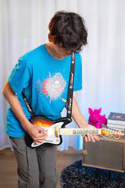 Idance Electronic Guitar With Wirelss Ampifier - Image 2