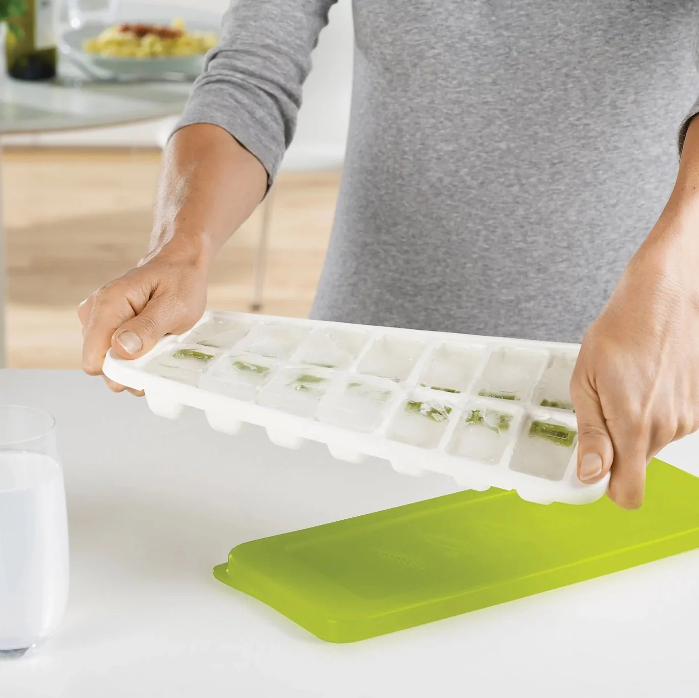 Joseph Joseph QuickSnap™ Plus Ice Cube Tray - Image 5