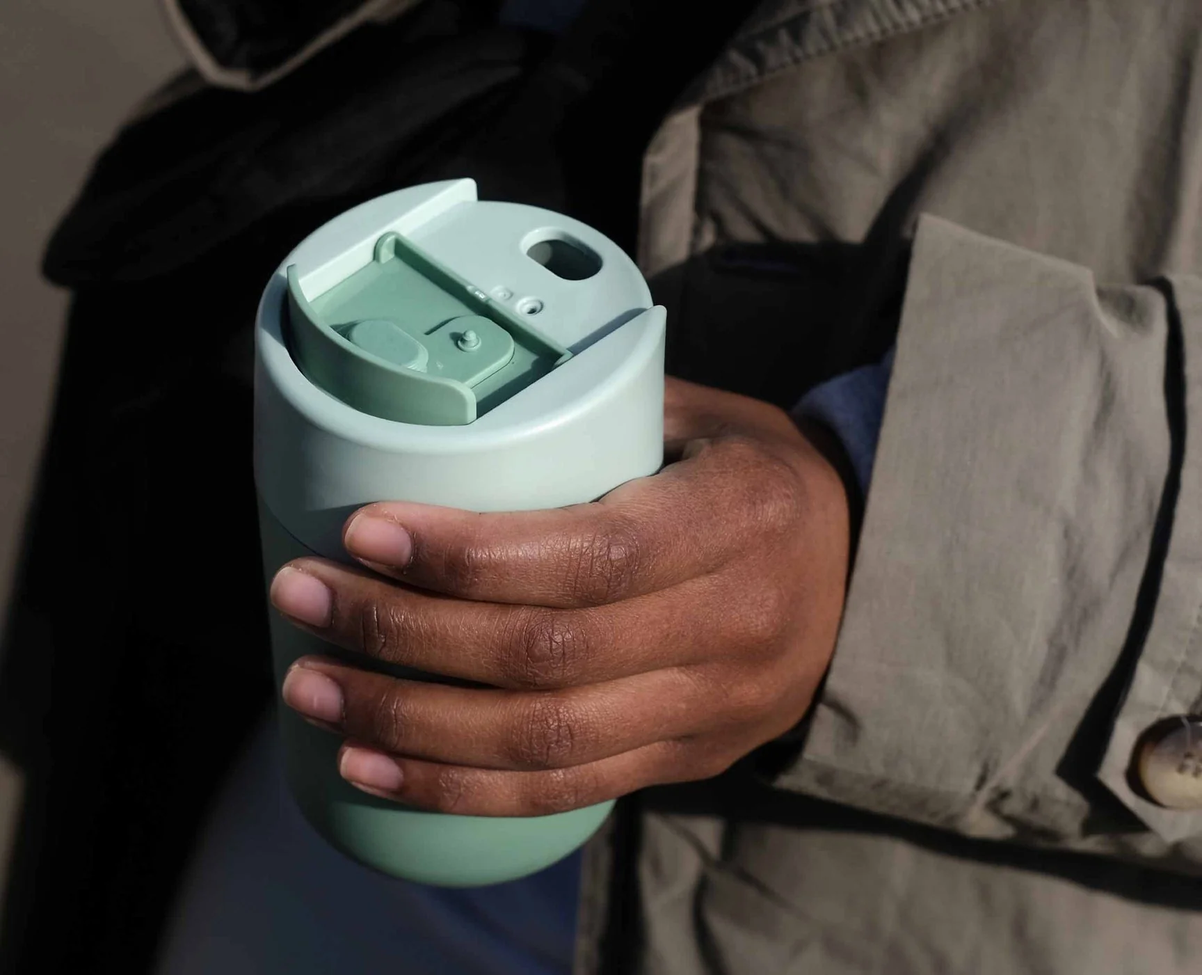 Joseph Joseph Sipp™ Green Travel Mug with Hygienic Lid 340ml - Image 4