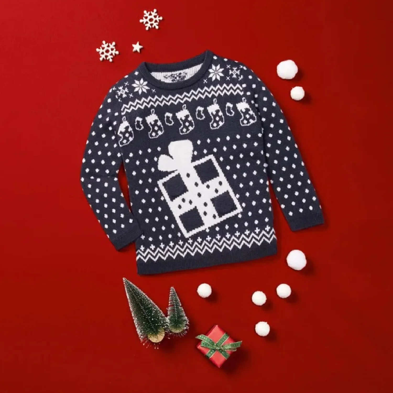 Kids Christmas Jumper Present & Stockings Age 4-6 - Image 2