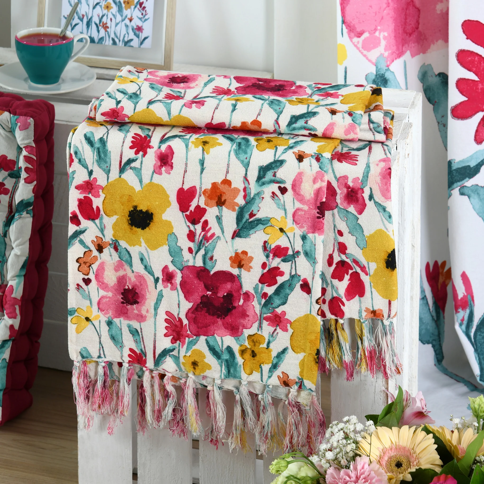 Lucya Multi-Colour Throw 125 x 150cm - Image 2