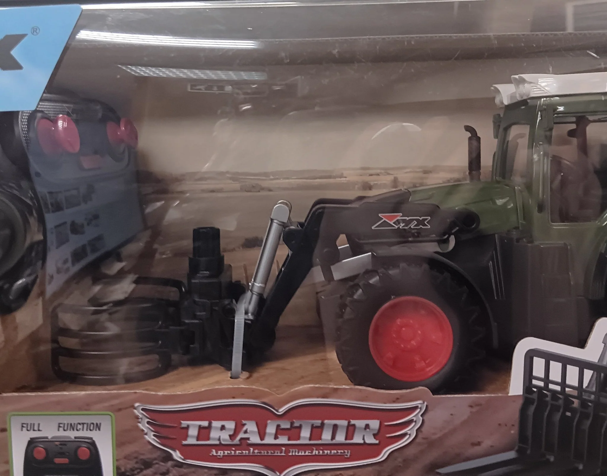 MX Remote Control Tractor With Bale Grabber - Image 2