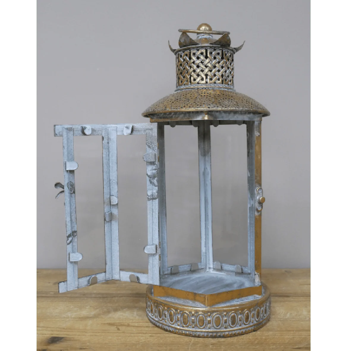 Ornate Lantern 40cm - Image 2