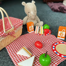 Picnic Basket - Image 3