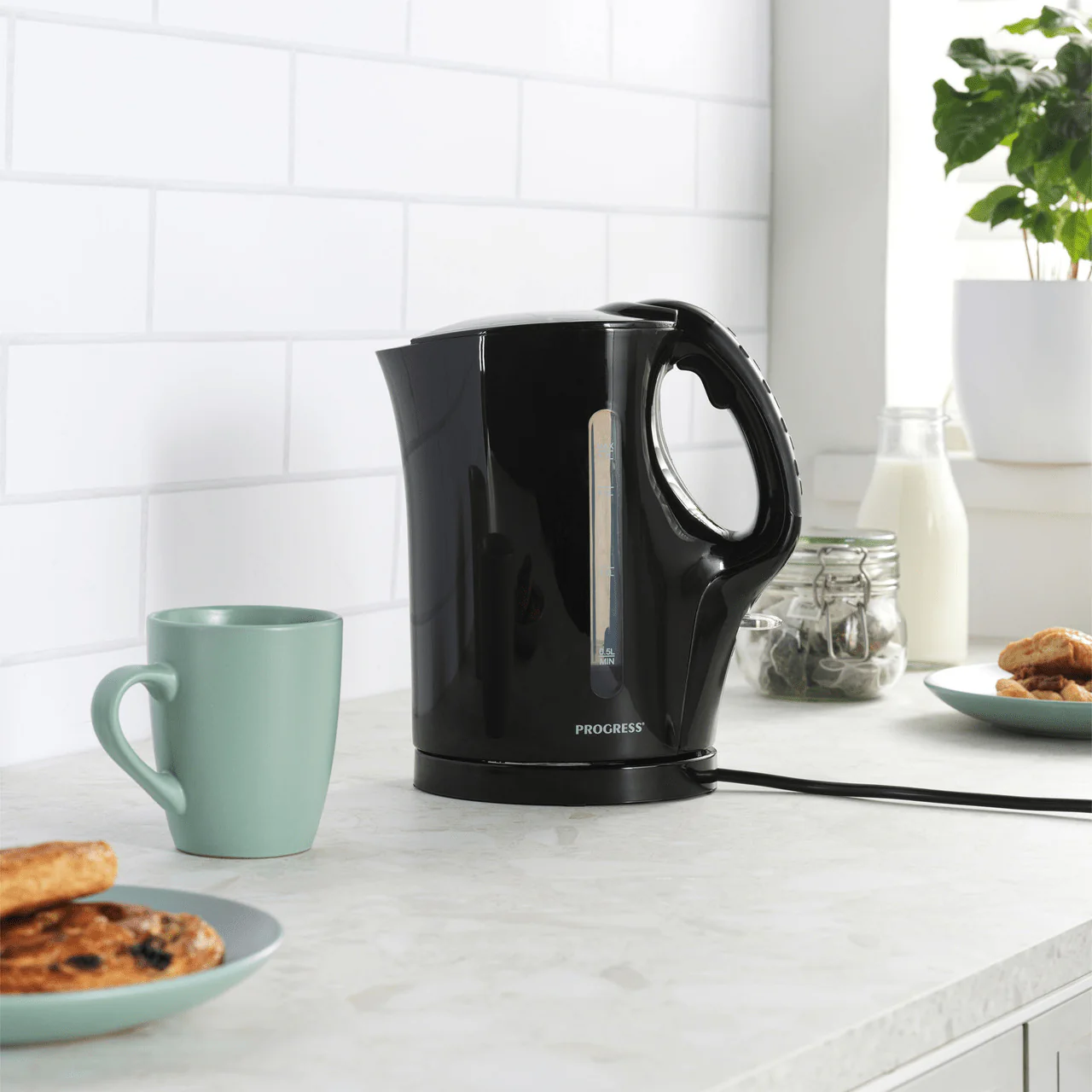 Progress 1.7L Cordless Kettle Black - Image 3