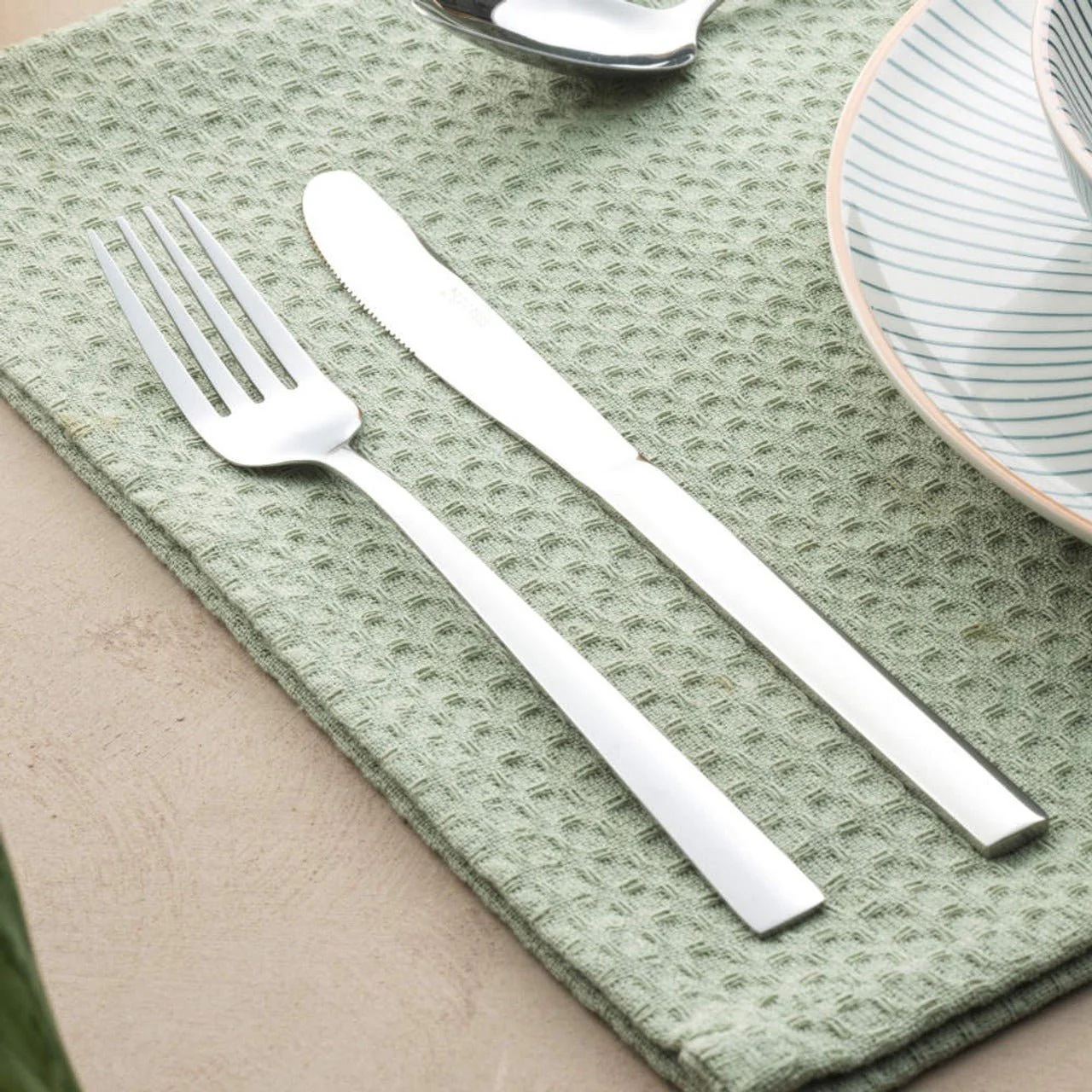Progress Washington 16-Piece Cutlery Set - Image 8