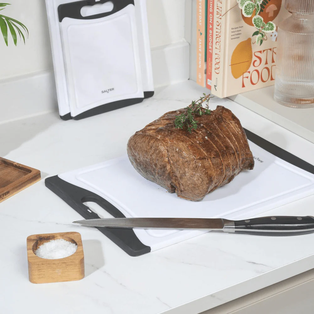 Salter 3-Piece Plastic Chopping Board Set – Black/White - Image 3
