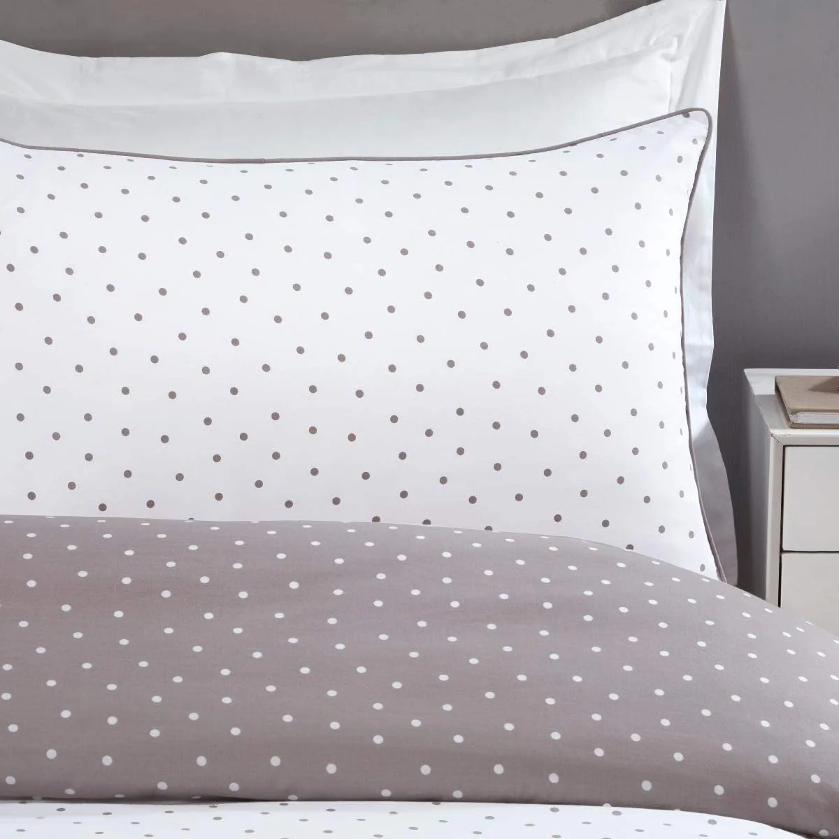 Sleepdown Mini Dots Mink Duvet Set Double - Image 2