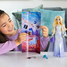 Spin & Reveal Elsa Doll - Image 2