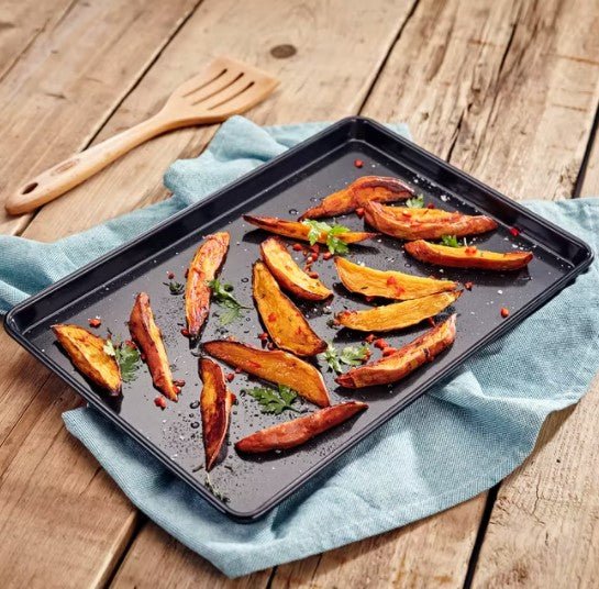 Stellar Bakeware, 38 x 25 x 2cm Baking Tray, Non-Stick. Dishwasher safe. - Image 3