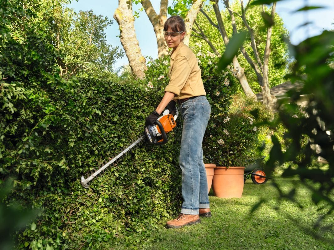 Stihl HSA 60 Cordless Hedge Trimmer Set HA060113543 - Image 5