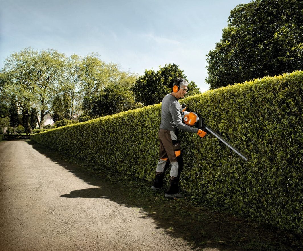 Stihl HS87T 30" Petrol Hedge Trimmer 42370112995 - Image 2