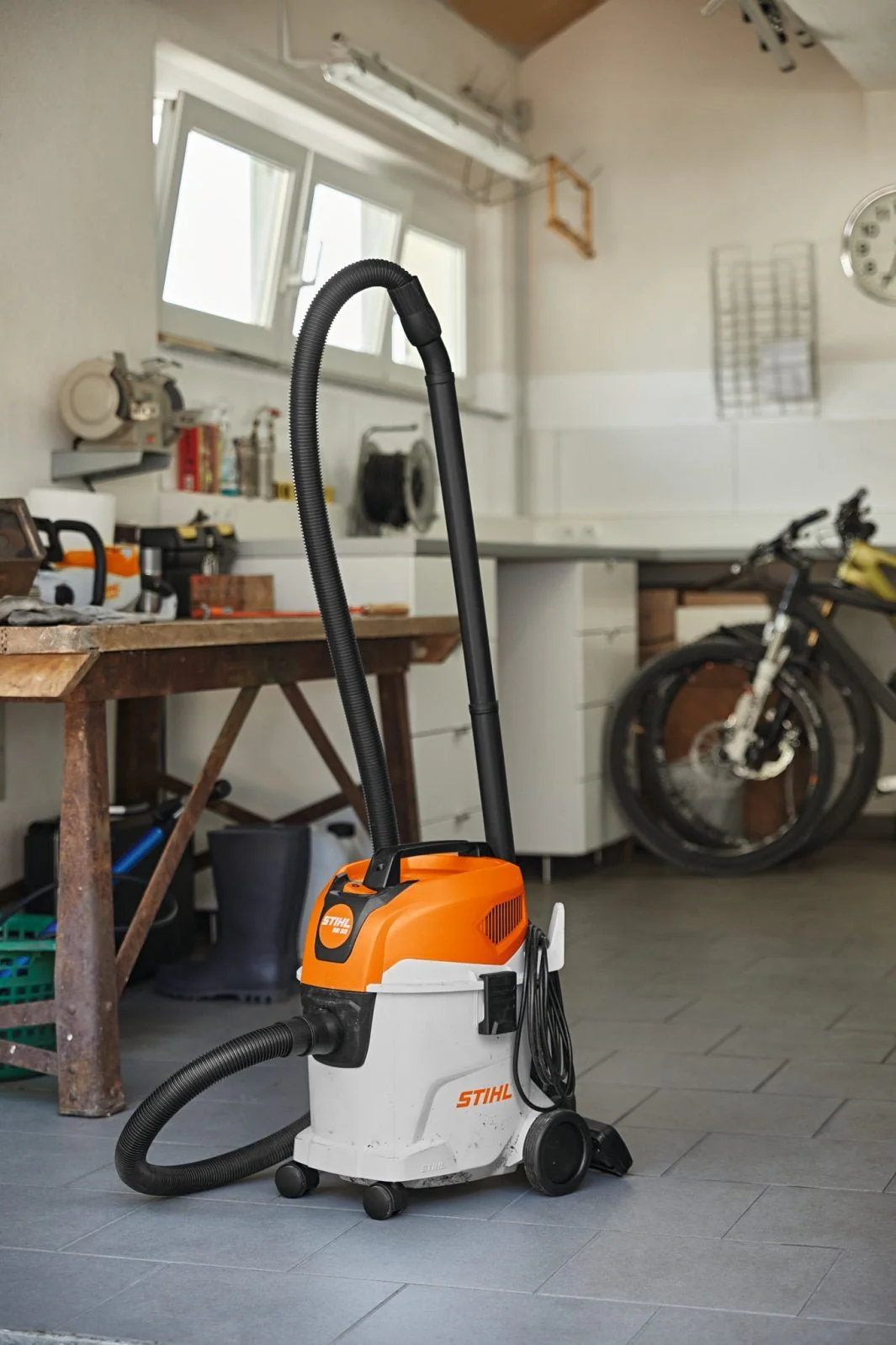Stihl SE33 Electric Wet & Dry Vacuum Cleaner - Image 7