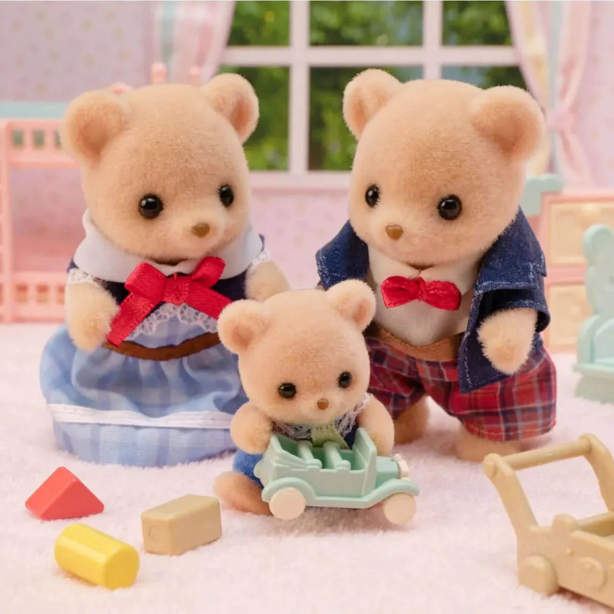 Sylvanian The Biscuit Bear Family - Image 2